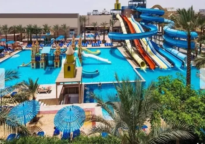 ميراج باي ريزورت لافستا * Hurghada